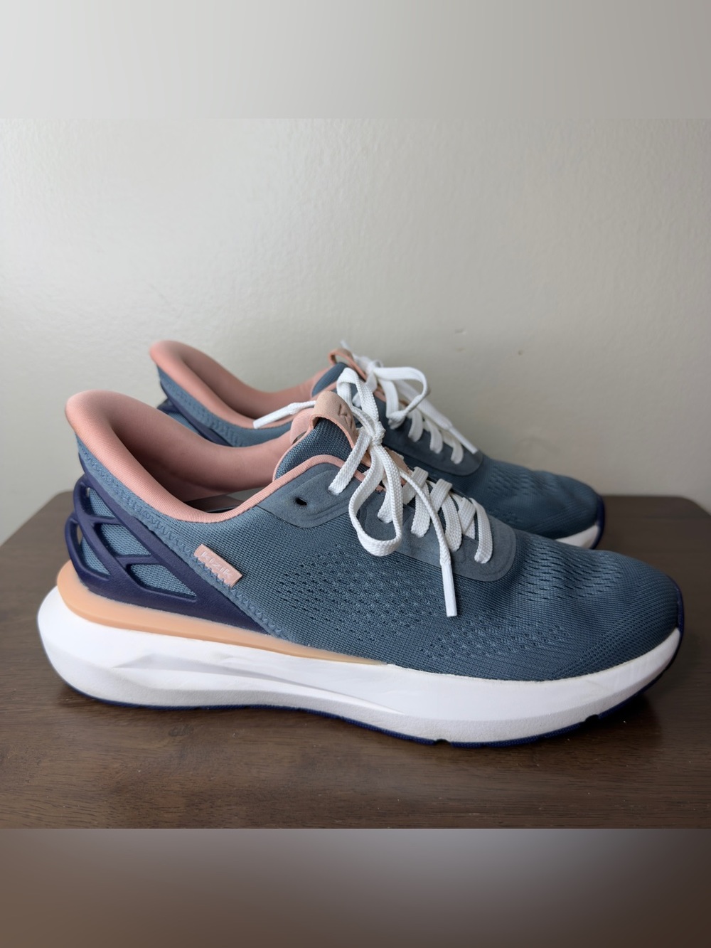 Kizik Athens 2 Blue Athletic Sneakers Sz 9 Womens
